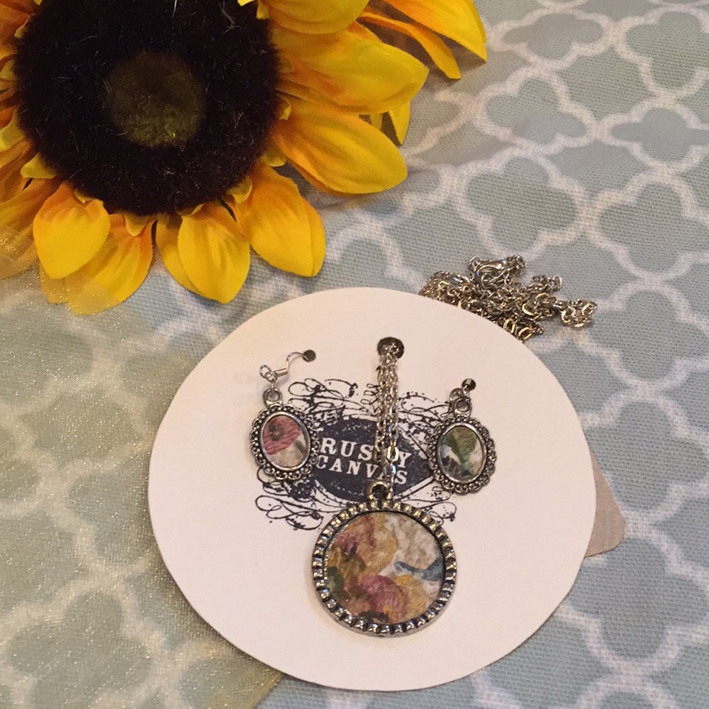 NEW Rusty Canvas Vintage Wallpaper Necklace/Earrings